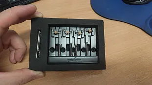 Kobylka pro 4 strunnou baskytaru